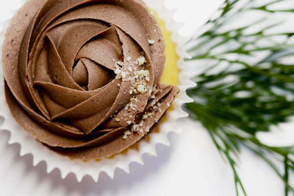 Anniversary cupcake box, quietly luxurious